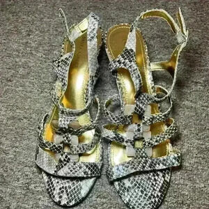 Laura Ashley Women’s Size 10 LA Violet Wedges Snake